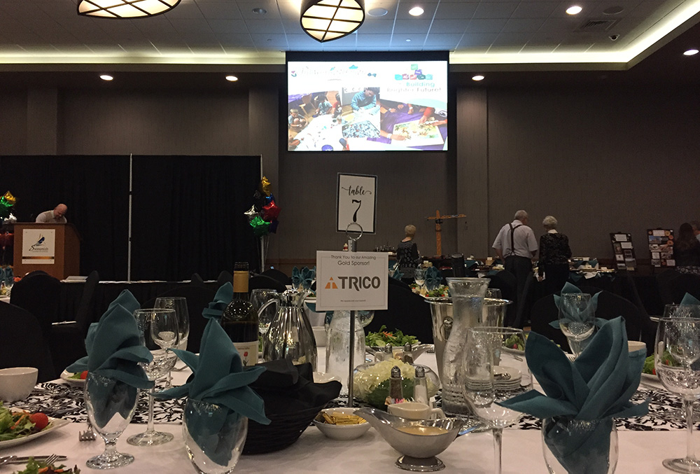 2019-Childrens-Museum-Dinner-1000×677 auction table 7